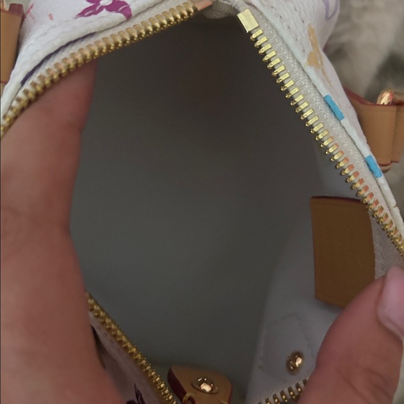 Mini white monogram bag read description - Picture 5 of 6